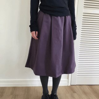 Purin Pintuck Midi Skirt (2 colors)