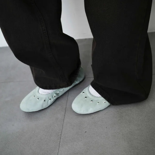Soft stud flat