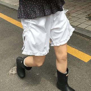 Hisami Strap Banding Frill Bermuda Pants