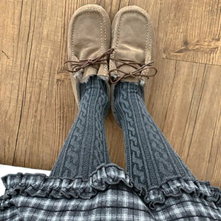 Nerua cable knit pattern stockings