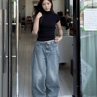 Folding wide denim pants