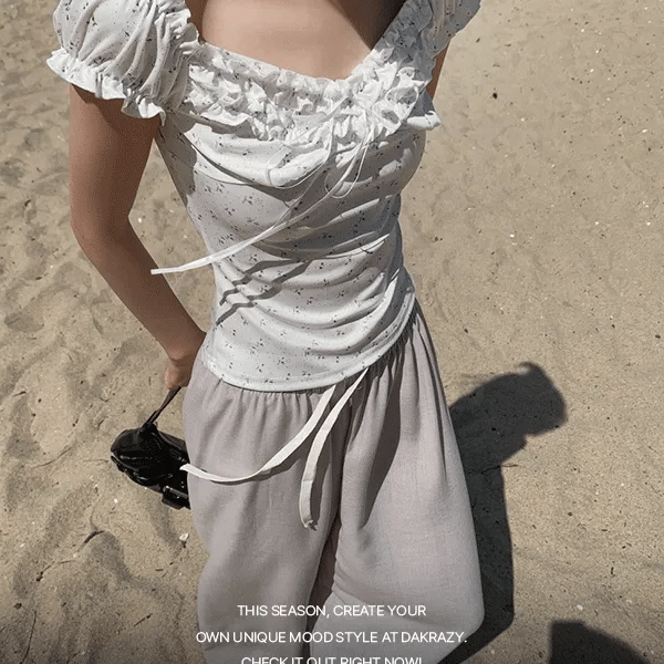 Blooming Frill Off Short Sleeve Blouse
