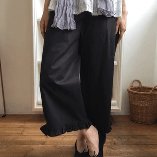 Arpo Cropped Frill Pants