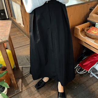 She's Back Elastic Shirred Pintuck Full Skirt
