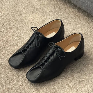 Muscle strap loafers