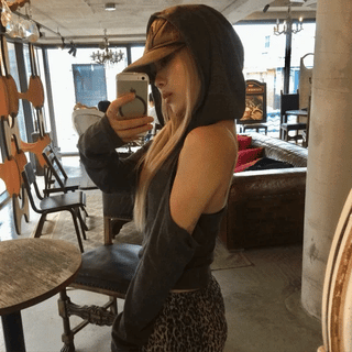 hole slim hoodie