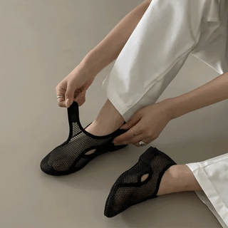 Trois Cowhide Sneakers