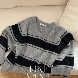 LIKEMENT Delta Boucle Stripe VNeck Knit