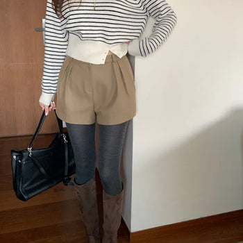 Wool pintuck shorts