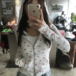 Star shirring hood zip-up