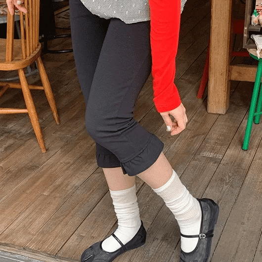 Eamon Capri Frill Leggings Pants