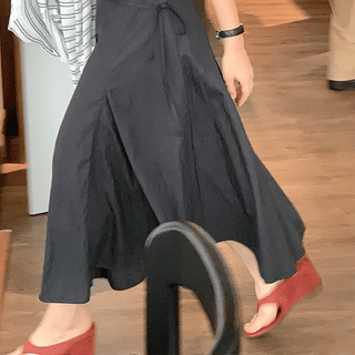 She's Back Elastic Shirred Pintuck Full Skirt