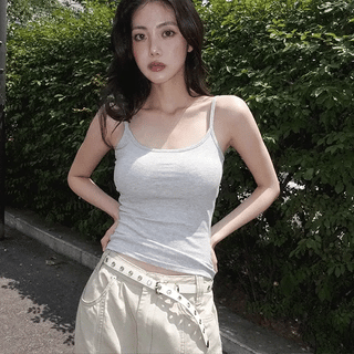 Femto Daily U-Neck Sleeveless with Built-in Cap