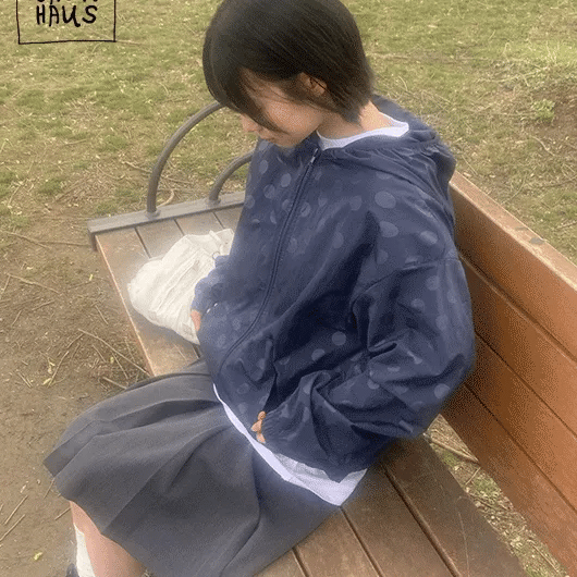 Shinka Dot Hooded Wind Jumper