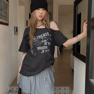 Vintage graphic one-shoulder half t-shirt