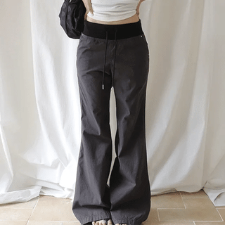 Bellid Elastic Semi-Bootcut Pants
