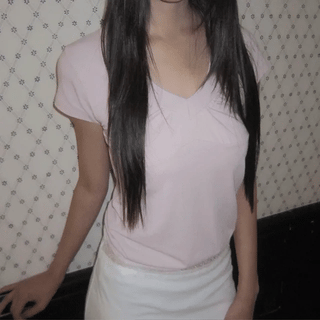 SHIRRING V-NECK HALF TEE