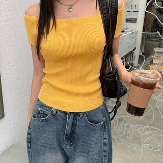 Side Shirred Ribbed Short Sleeve Knit Tee