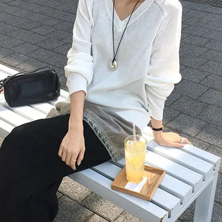 Pigeon Linen Loose Fit V-neck