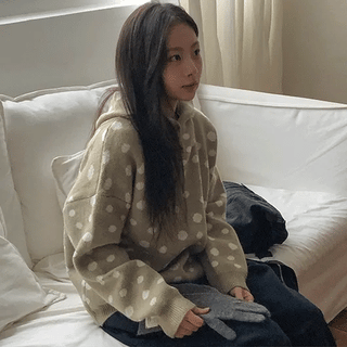 Hots High-Neck Button Dot Hoodie