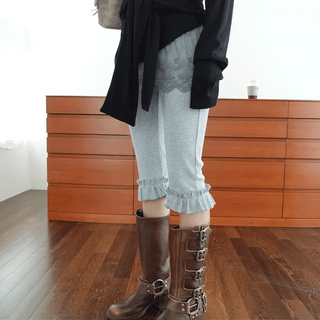 ribbed frill capri pants