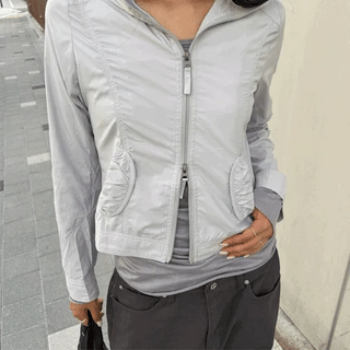 SHIRRING POCKET WIND JACKET