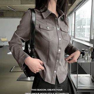 Moco Two-Pocket Suede Crop Shirt