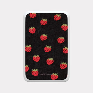 Berry knit pattern MagSafe 500mAh power bank iPhone wireless charging