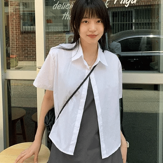 Stirring Color Crop Shirt  - Short Sleeve Version