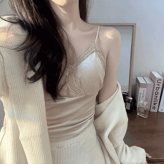 Bouquet-making Puff Cap Sleeve Ribbon Blouse