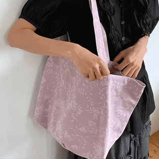 Chisa Vintage Flower Pigment Tote Bag