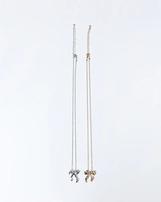 Ribbon pendant necklace