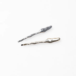 Asymmetrical hairpin