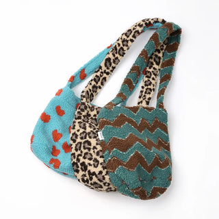 Pattern Point Boa Shoulder Bag
