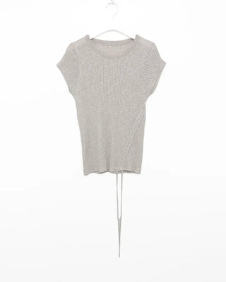 Side-string half-sleeve knit