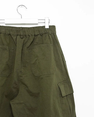Panel-switching cargo pants