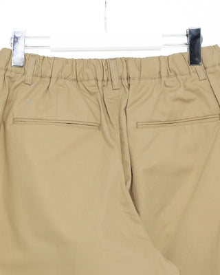 One-tuck banded cotton pants