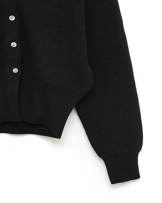 Voluminous V-neck cardigan