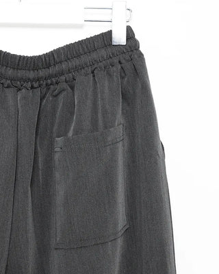 Wide-leg slacks with elastic waistband