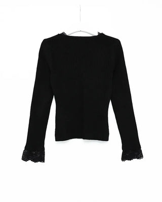 V-neck lace-point knit