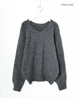 V-neck basic knit