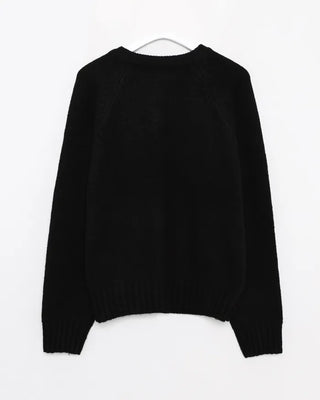 V-neck raglan shoulder wide rib sweater