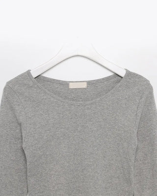 Round simple long-sleeved T-shirt