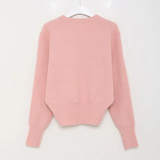 Simple and colorful knitwear