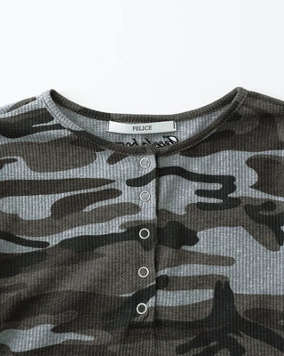 [4th Re-release] (ORIGINAL) Lettering Camo Long Sleeve T-Shirt