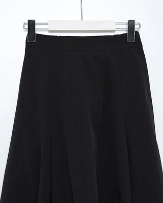 Two-pleated long skirt