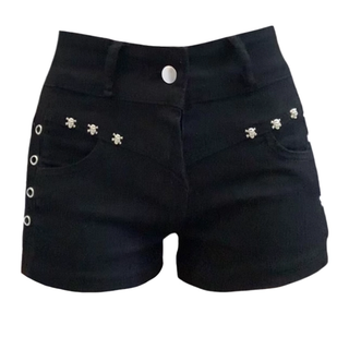 Skull applique button pocket short pant