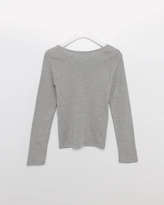Round simple long-sleeved T-shirt