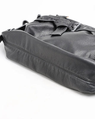 Simple shoulder bag