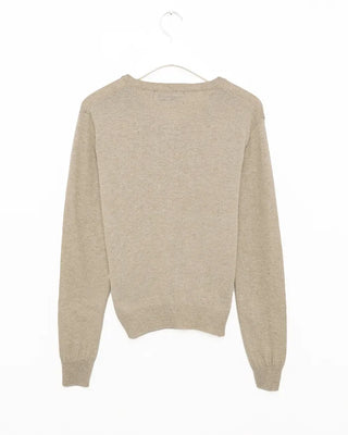 Simple V-neck knit